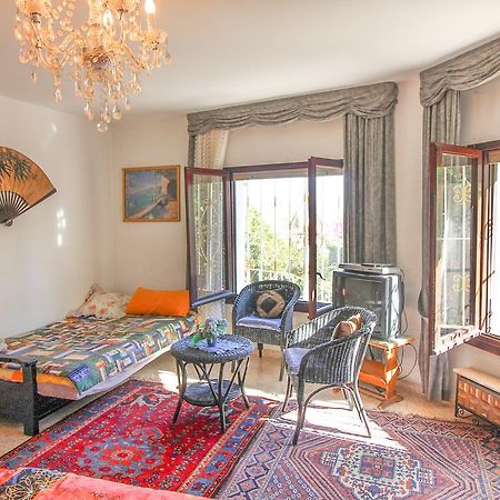 Maryvilla 46C كاليبي المظهر الخارجي الصورة