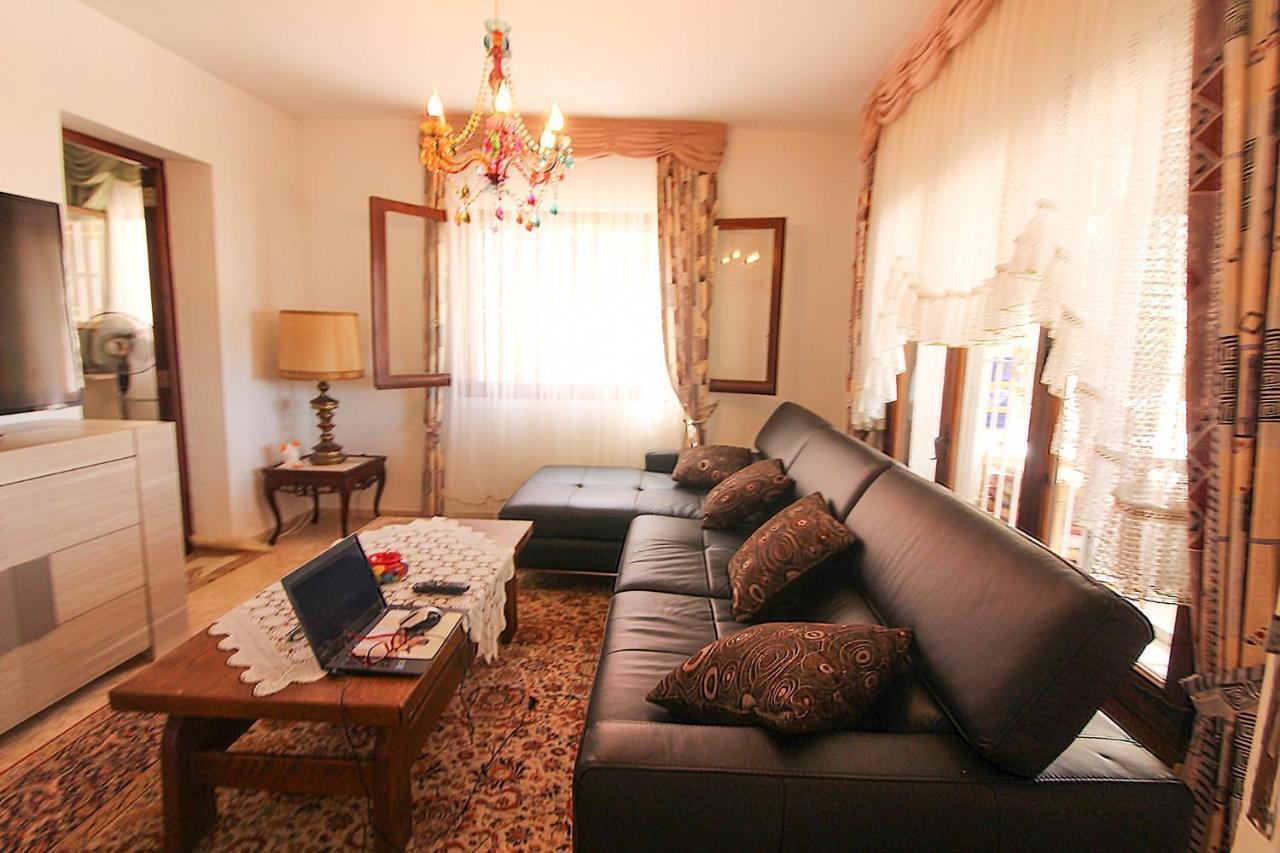 Maryvilla 46C كاليبي المظهر الخارجي الصورة
